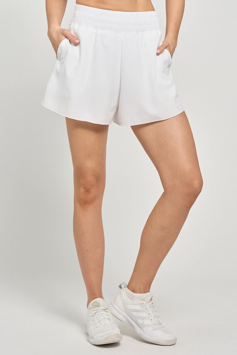 Volume Short White
